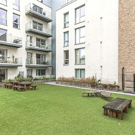 Modern Serviced 3-Bedroom Flat In East London Kültér fotó