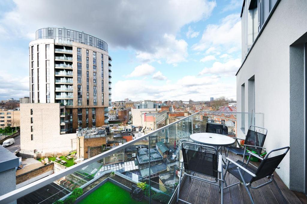 Modern Serviced 3-Bedroom Flat In East London Kültér fotó