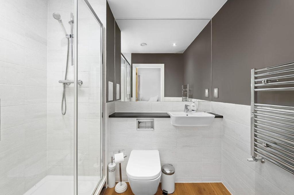 Modern Serviced 3-Bedroom Flat In East London Kültér fotó