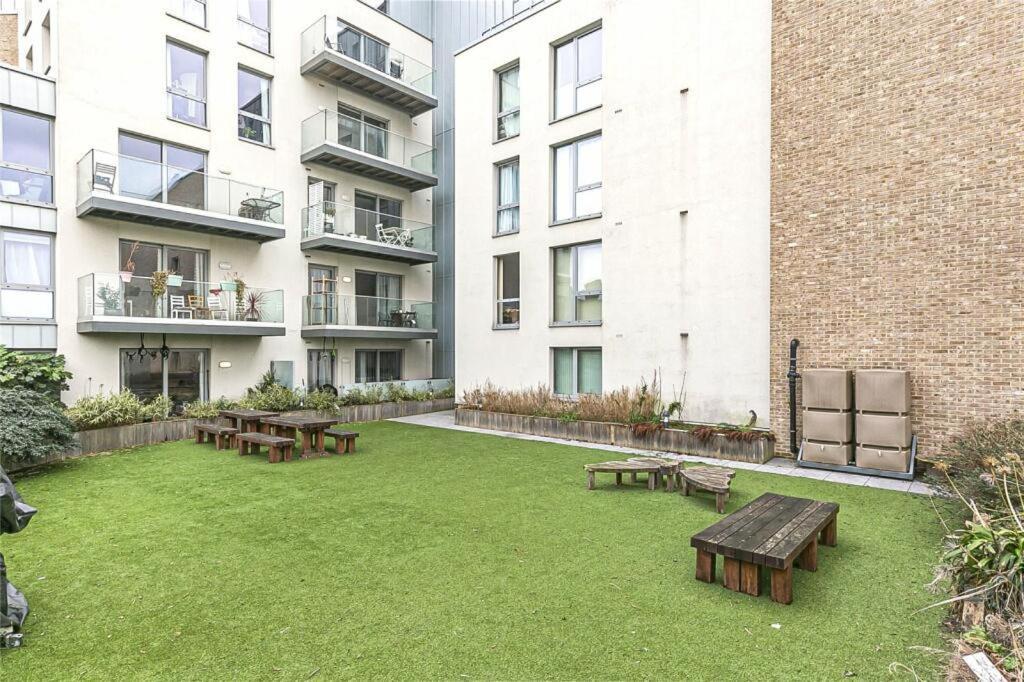 Modern Serviced 3-Bedroom Flat In East London Kültér fotó